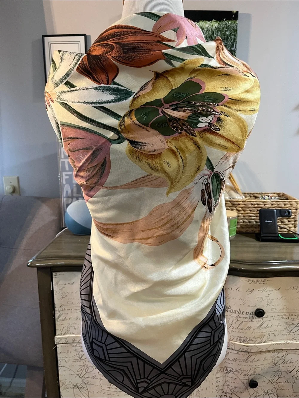 VINTAGE PERRY ELLIS SILK FLORAL SQUARE SCARF MULTICOLOR 35 X 35